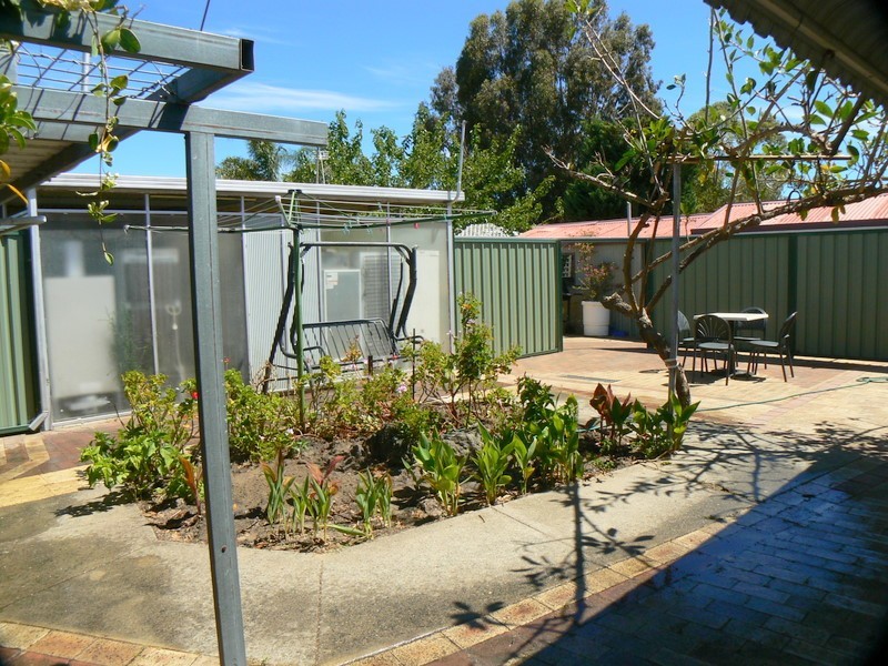 20 Theseus Way, Coolbellup WA 6163