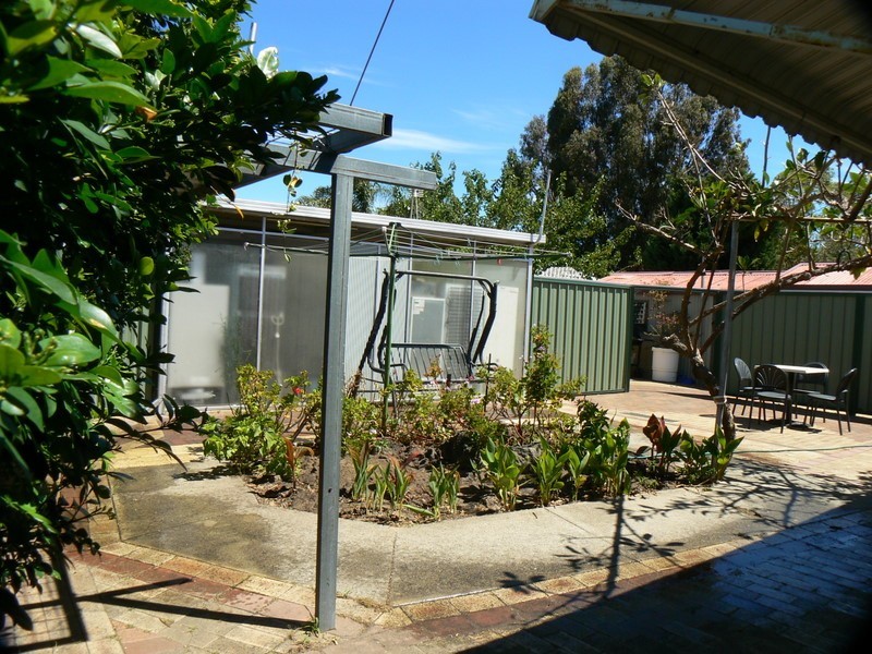 20 Theseus Way, Coolbellup WA 6163