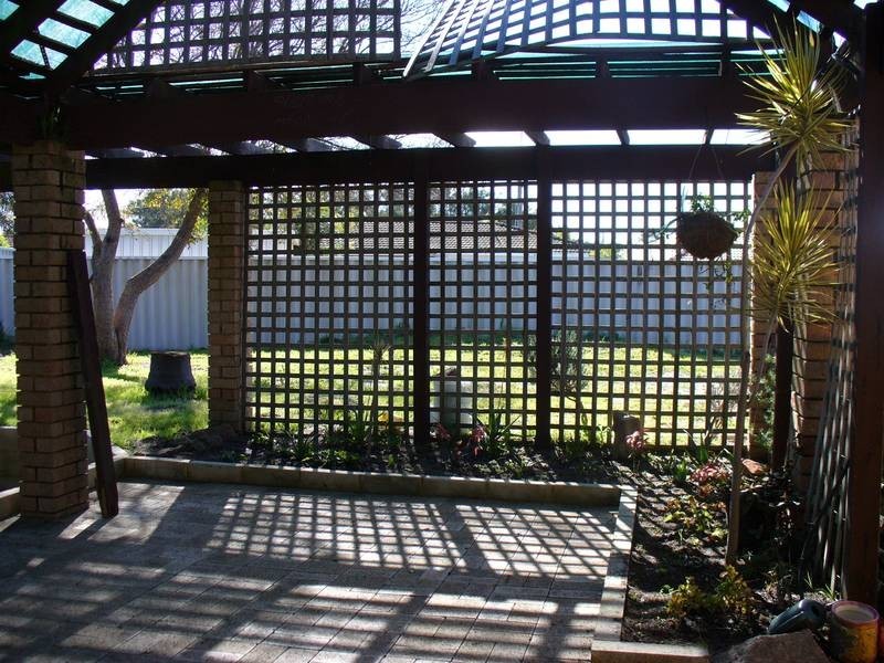 8 Arcaman Place, South Lake WA 6164