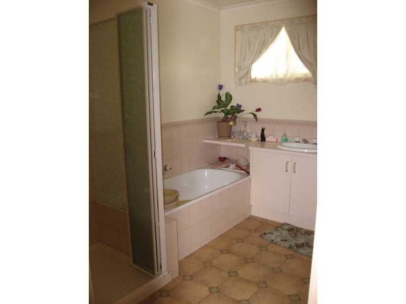 2 David Court, Kennington VIC 3550