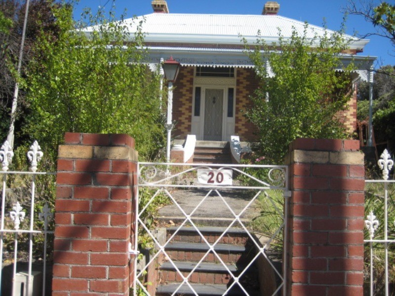 20 Carpenter Street, Quarry Hill VIC 3550