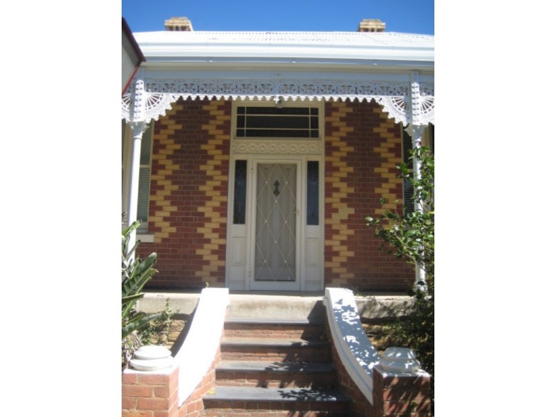20 Carpenter Street, Quarry Hill VIC 3550