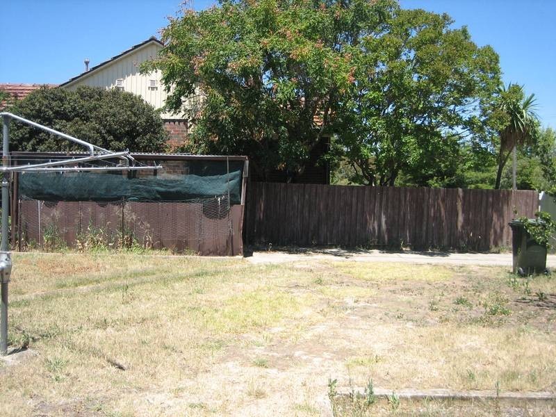 2 Churchill Avenue, Flora Hill VIC 3550