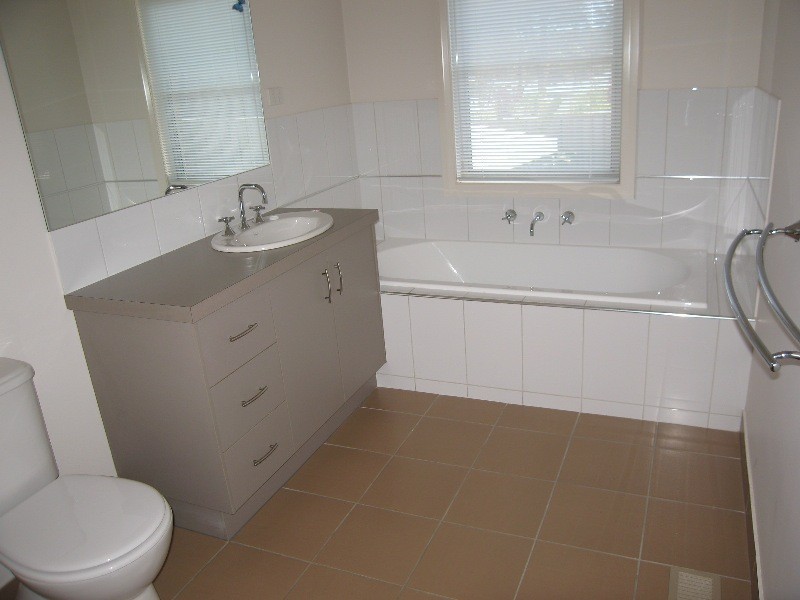 53b Browning Street, Kangaroo Flat VIC 3555