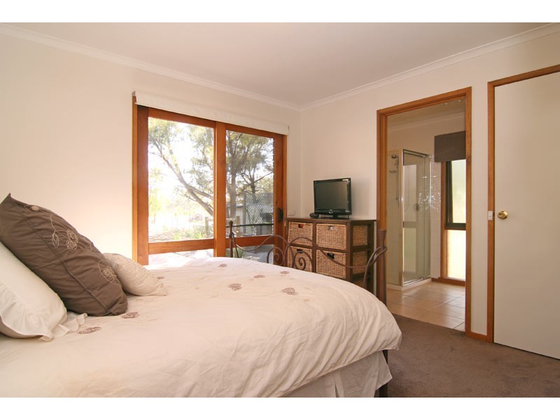 253 Guys Hill Road, Strathfieldsaye VIC 3551