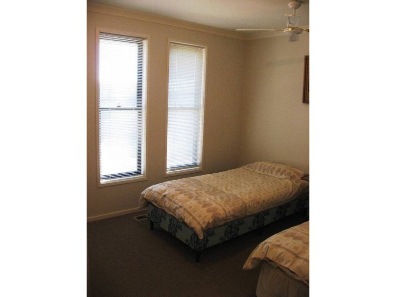 21 Jerribong Way, Kangaroo Flat VIC 3555