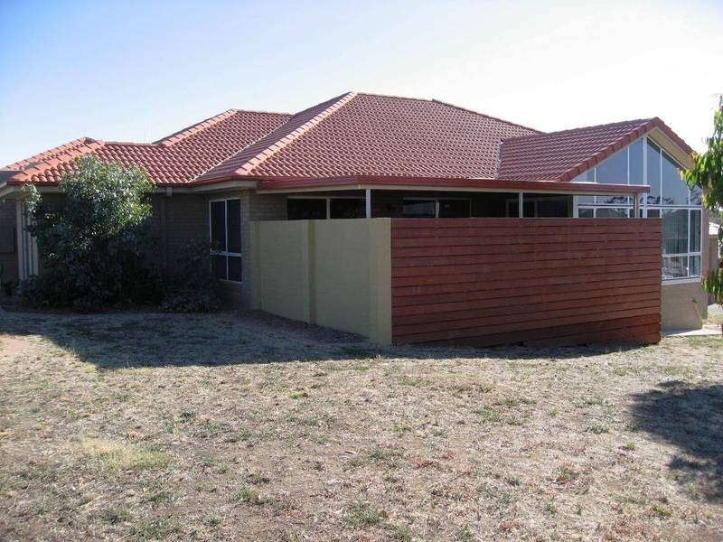 21 Jerribong Way, Kangaroo Flat VIC 3555