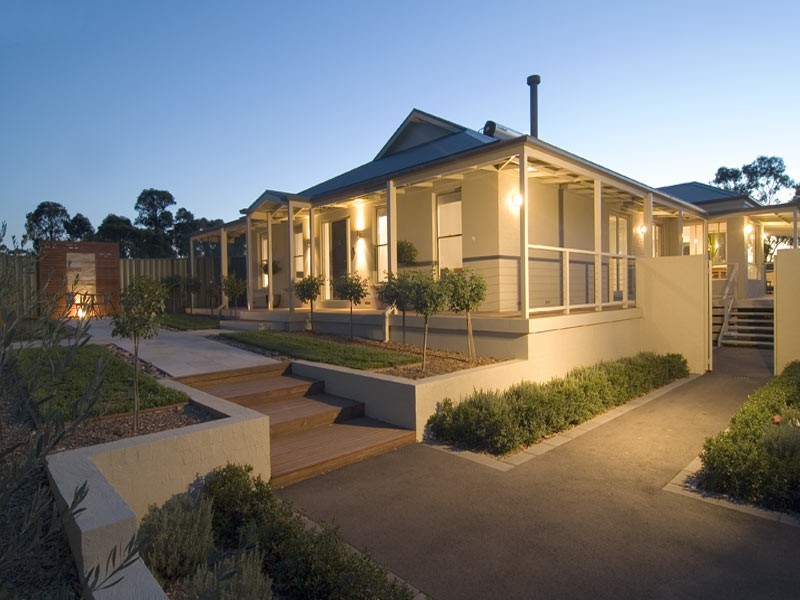 10 Janelle Drive, Maiden Gully VIC 3551