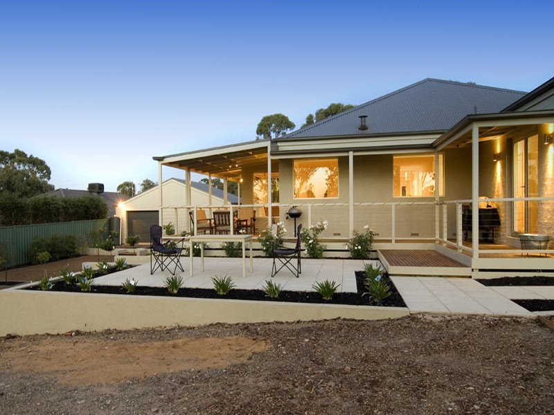 10 Janelle Drive, Maiden Gully VIC 3551