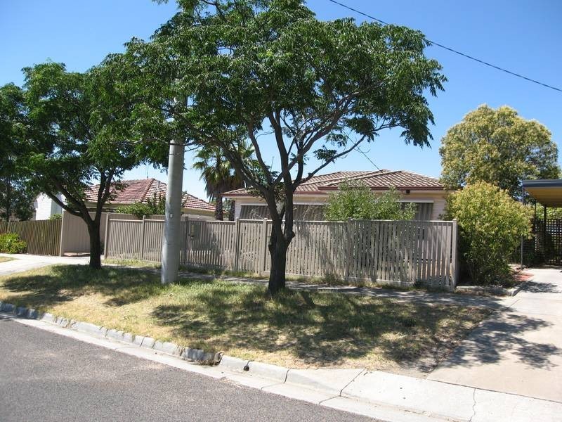27 Curnow Street, Golden Square VIC 3555