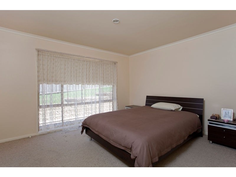 3/5 Lois Court, Golden Square VIC 3555