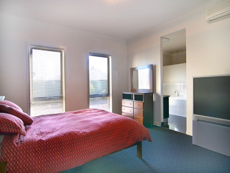 10 Shetland Drive, Junortoun VIC 3551