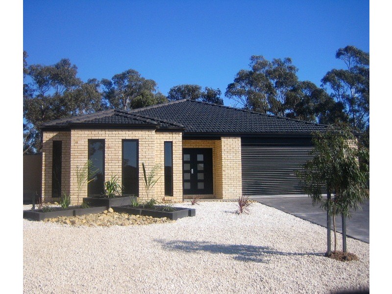 30 Peacock Drive, Epsom VIC 3551