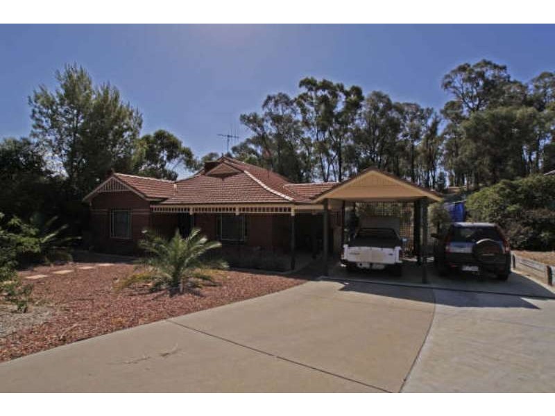 6 Cardogen Place, Kennington VIC 3550