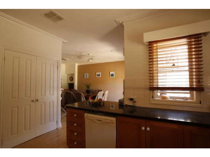 6 Cardogen Place, Kennington VIC 3550