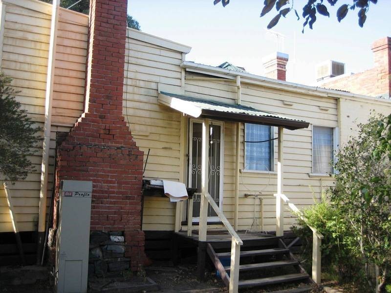 30 Breen Street, Quarry Hill VIC 3550