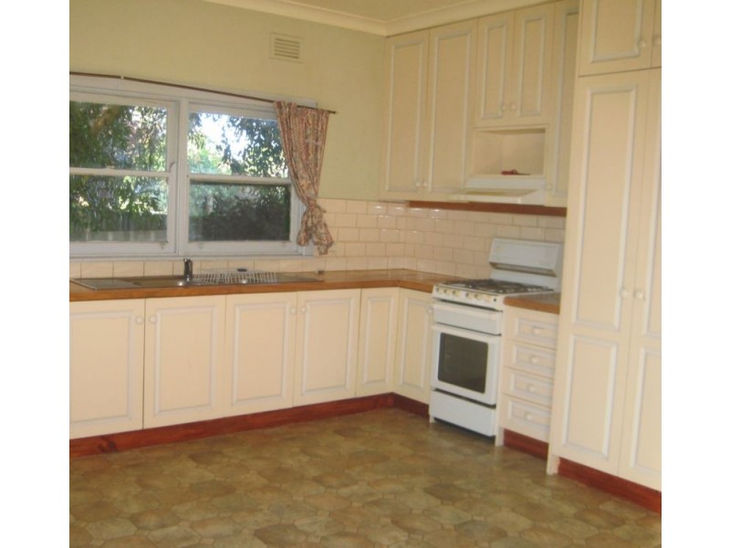 9 Theodore Street, Flora Hill VIC 3550