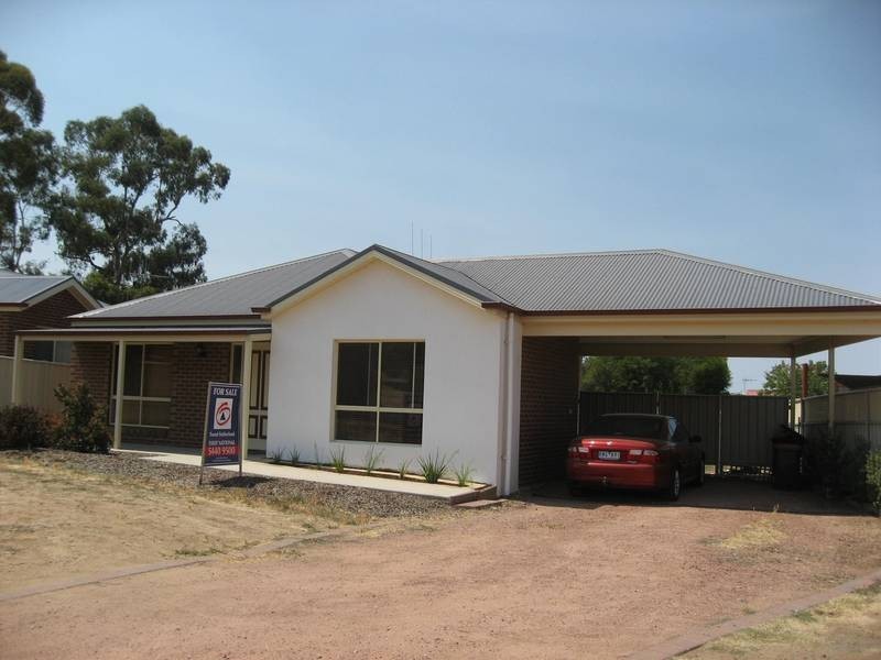 49 Aspinall Street, Golden Square VIC 3555