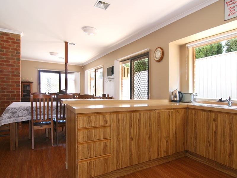 21 Landale Drive, Strathdale VIC 3550