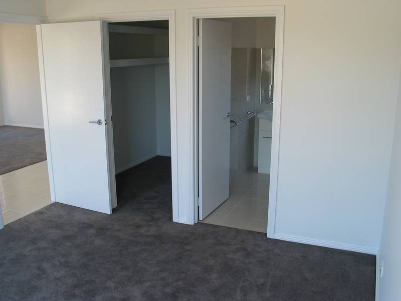 19 Hall Street, White Hills VIC 3550