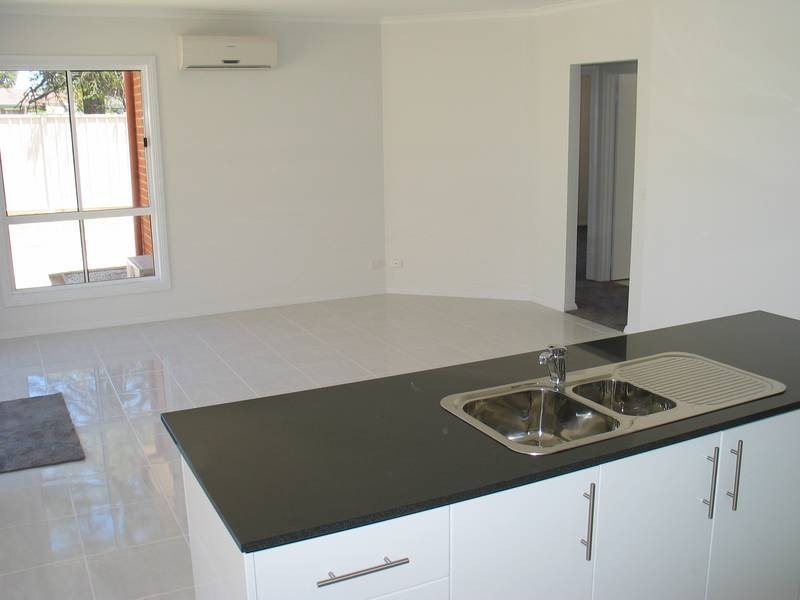 19 Hall Street, White Hills VIC 3550