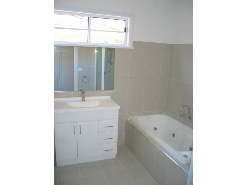 19 Hall Street, White Hills VIC 3550