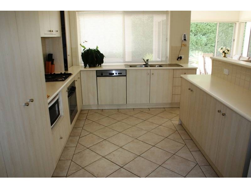 6 Wildwood Drive, Strathdale VIC 3550