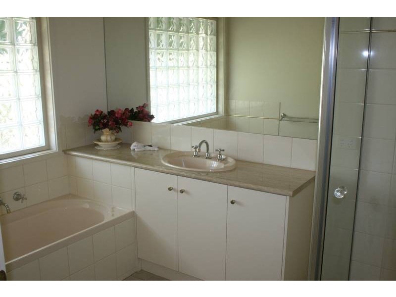 6 Wildwood Drive, Strathdale VIC 3550