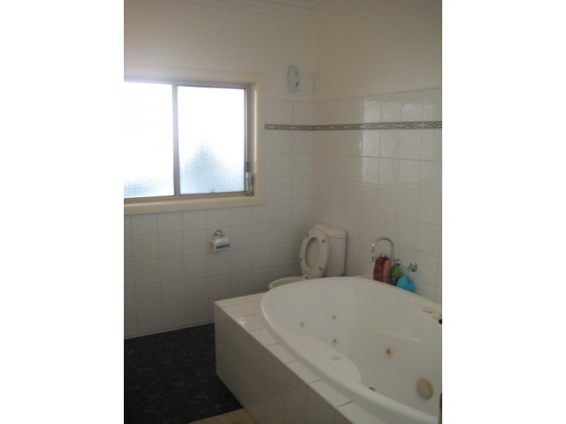 14 Old High Street, Golden Square VIC 3555