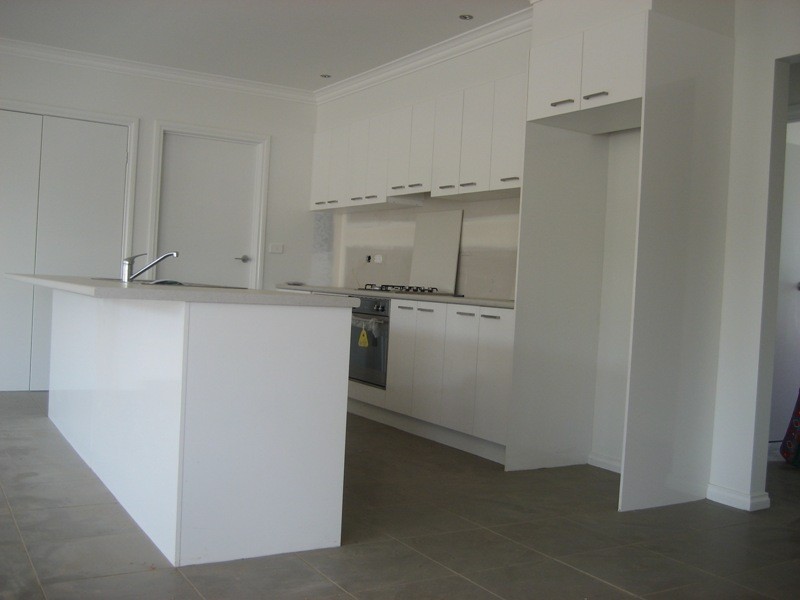 13 Jerribong Way, Kangaroo Flat VIC 3555