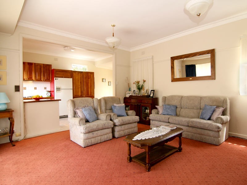 11 Bendigo Crescent, Flora Hill VIC 3550