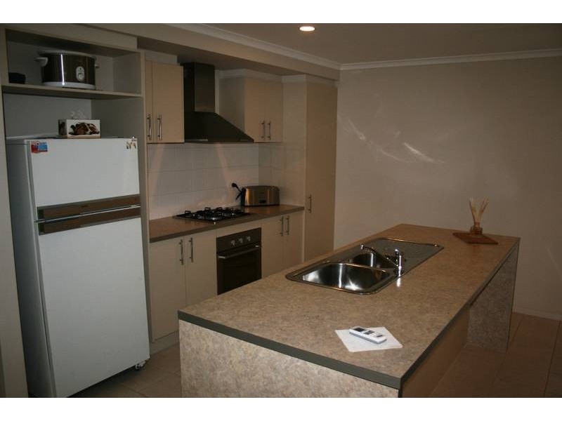 2 Bushwalk Grove, Epsom VIC 3551