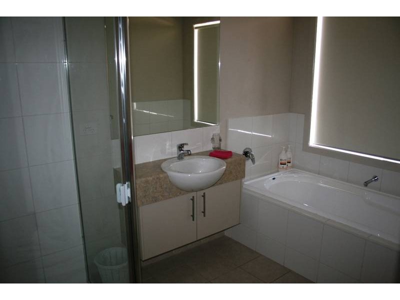 2 Bushwalk Grove, Epsom VIC 3551