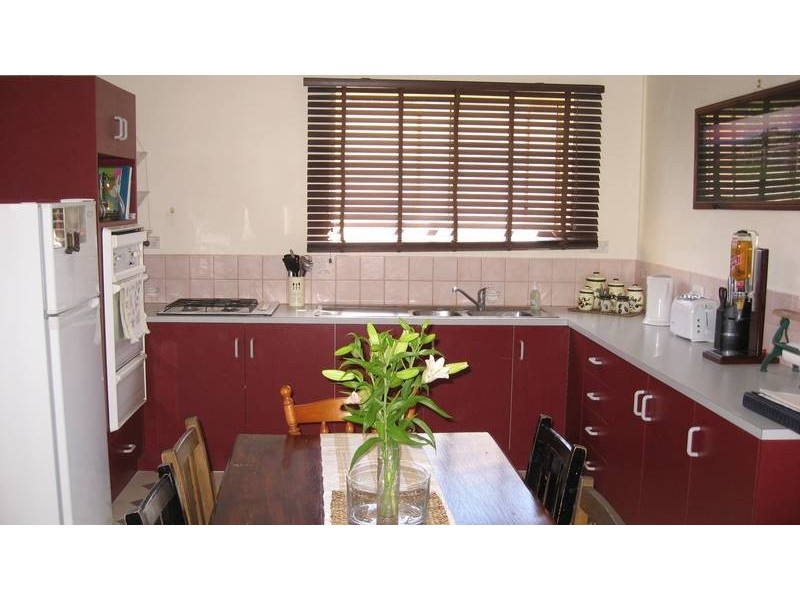 4 Fraser Court, Kangaroo Flat VIC 3555