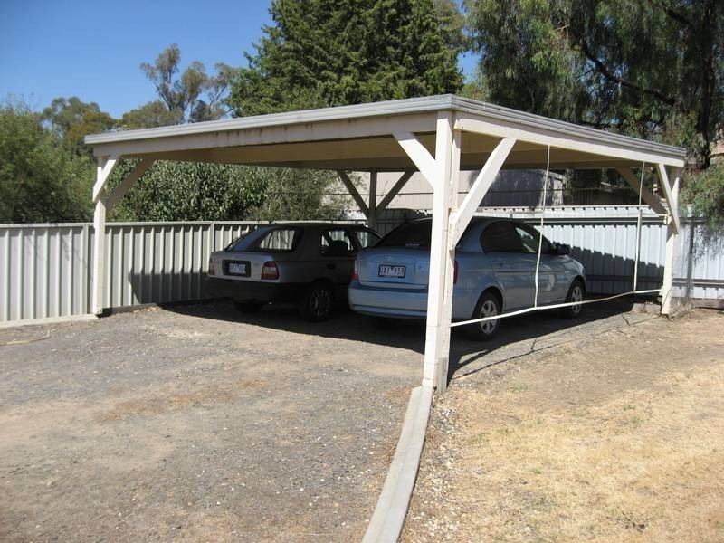 4 Fraser Court, Kangaroo Flat VIC 3555