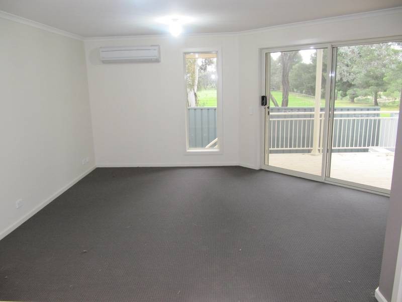 2/413 Napier Street, White Hills VIC 3550