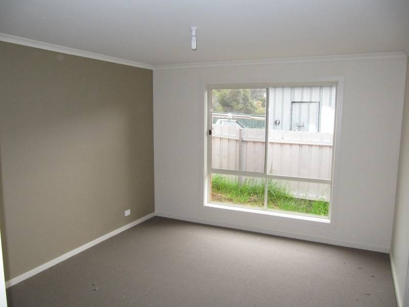 2/413 Napier Street, White Hills VIC 3550