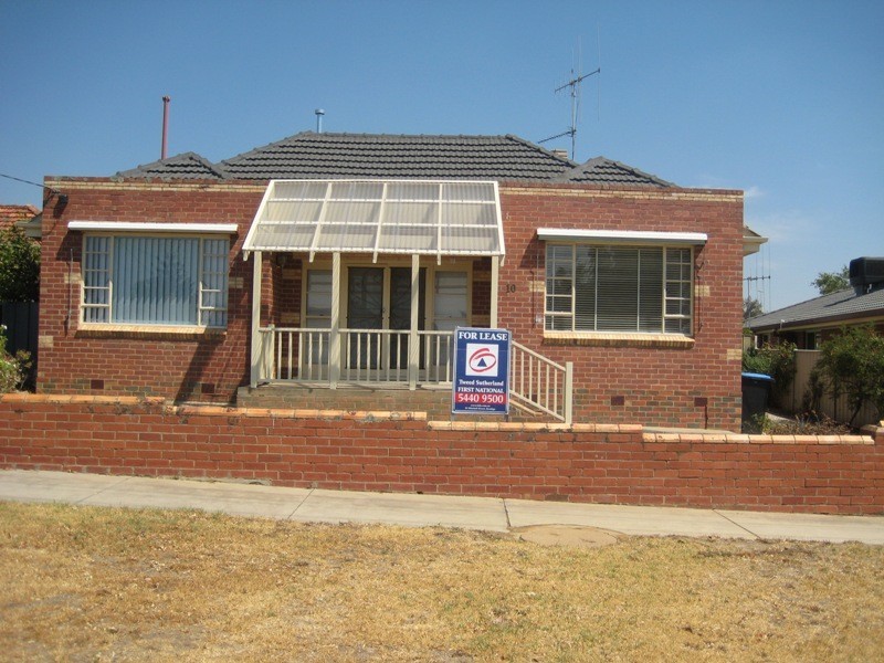 10 Elm Street, Golden Square VIC 3555
