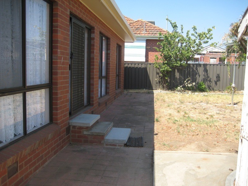 10 Elm Street, Golden Square VIC 3555