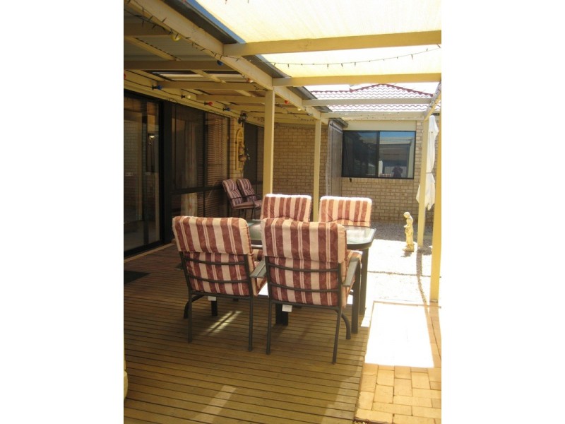 8 Greenfield Court, Epsom VIC 3551