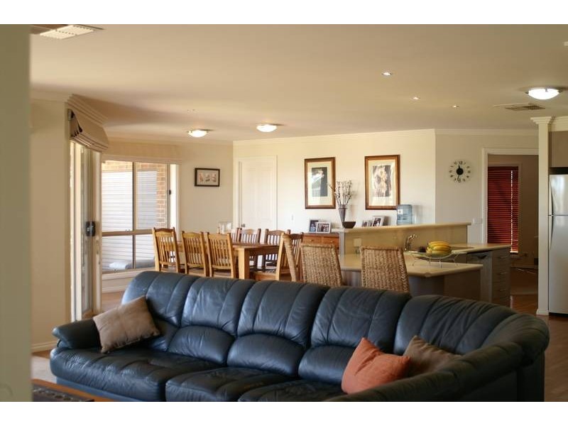 1 Marita Drive, Maiden Gully VIC 3551