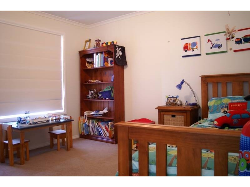 1 Marita Drive, Maiden Gully VIC 3551
