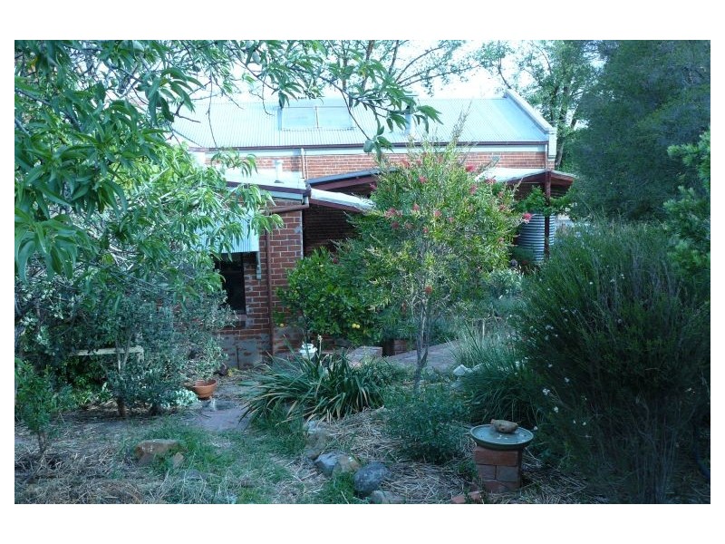 40 MacKenzie Street West, Golden Square VIC 3555