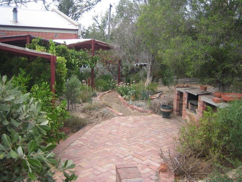 40 MacKenzie Street West, Golden Square VIC 3555