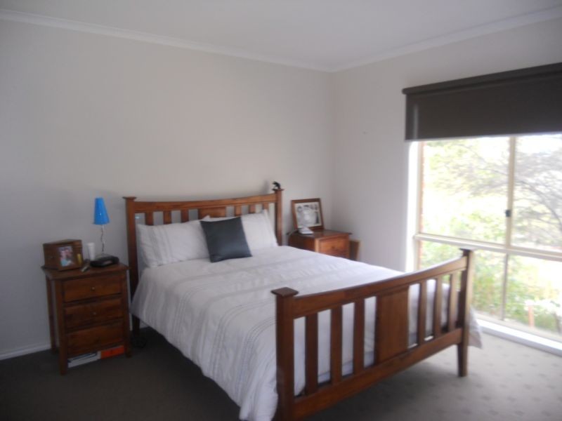 2/66 Lilac Street, Bendigo VIC 3550