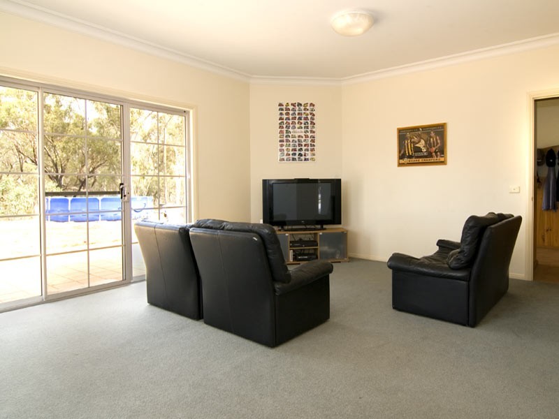 127 Axe Creek Road, Strathfieldsaye VIC 3551