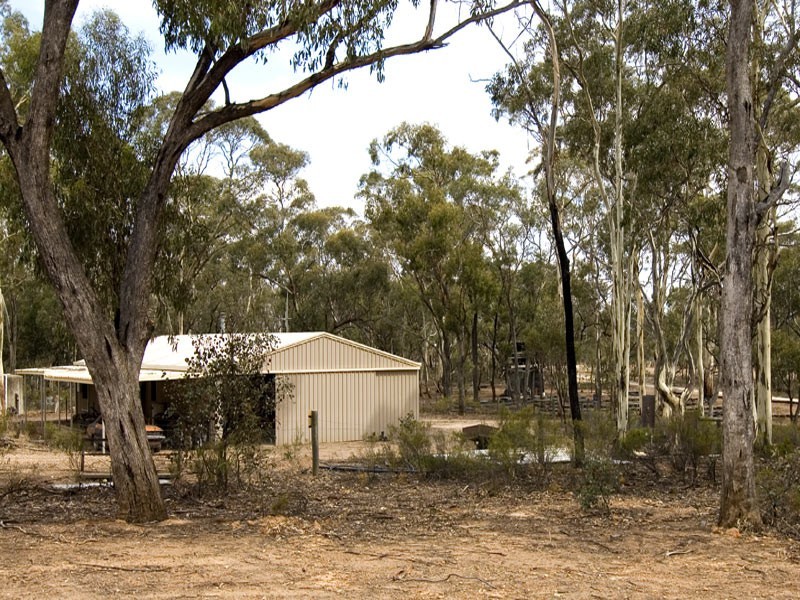 127 Axe Creek Road, Strathfieldsaye VIC 3551