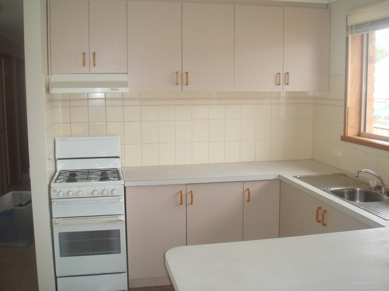 2/6 Wilton Court, Golden Square VIC 3555