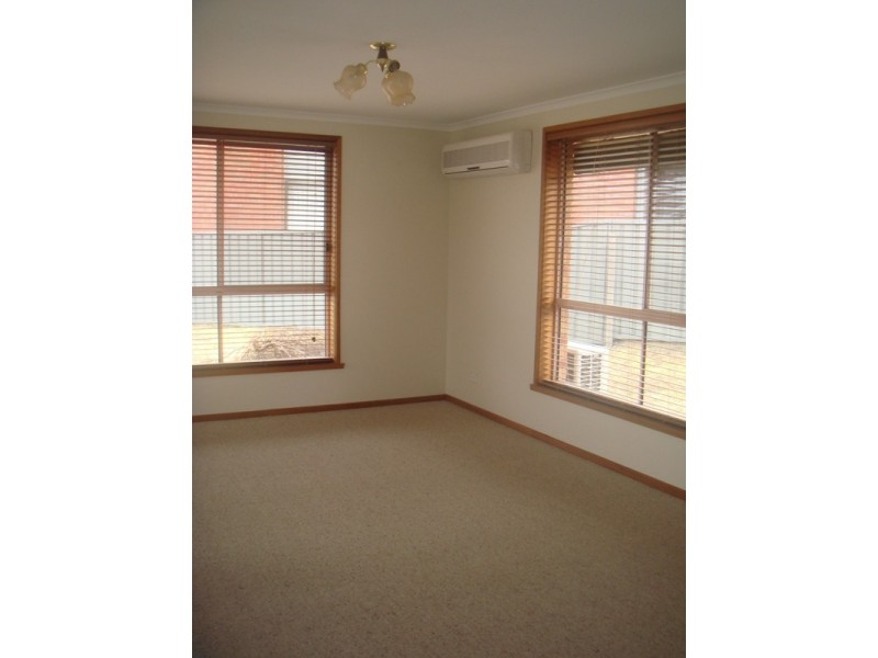 2/6 Wilton Court, Golden Square VIC 3555