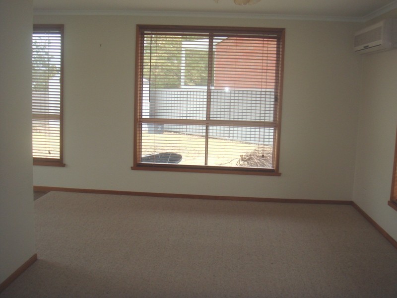2/6 Wilton Court, Golden Square VIC 3555